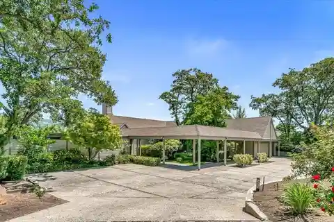 Exceptional Custom Contemporary at Rogue Valley Country Club