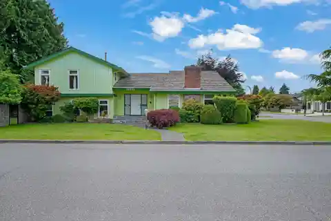 Bright Corner Lot Home in Prime Location