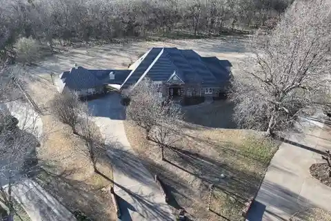 Stunning Estate with Pool and Entertainment Space