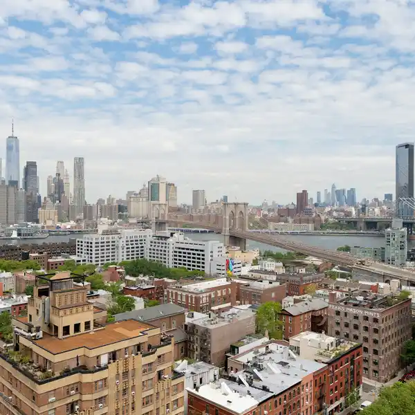 PRIVATE BALCONY WITH ICONIC MANHATTAN VISTAS