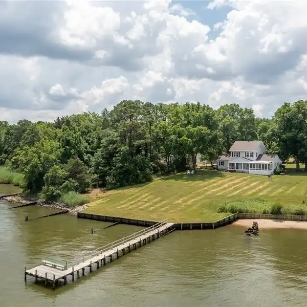 RECREATIONAL WATERFRONT FARM