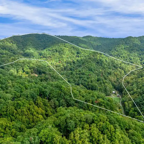 200-ACRE SECLUDED MOUNTAIN ESTATE