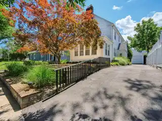 Beautiful Fully Updated Colonial