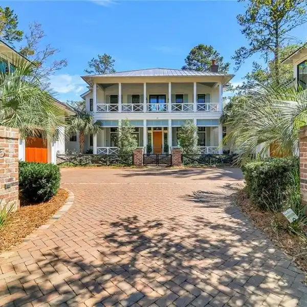 THE ULTIMATE LOWCOUNTRY RETREAT