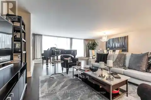 Stunning and Fully Renovated Condo in Prestigious Toronto Neighborhood