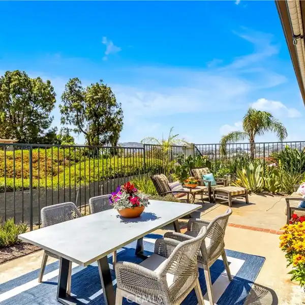 UPGRADED TOWNHOME IN SOUGHT-AFTER MESA VISTA