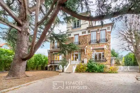 Prestigious Millstone Villa in the Plateau District