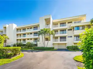 Completely Renovated Open-Plan Two Bedroom Home