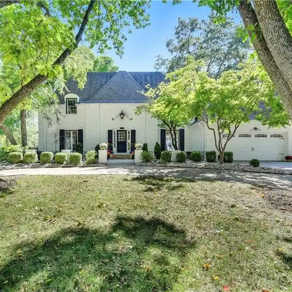 REMODELED HOME OFFERING RESORT-STYLE LIVING