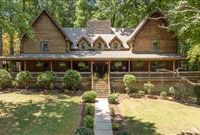 HUGE AND HOMEY LOG CABIN STYLE HOME  