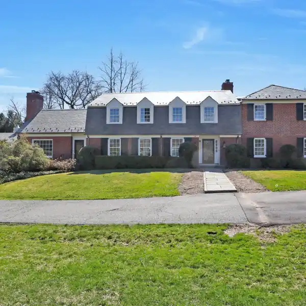 COMPLETELY RENOVATED HOME ON A QUIET LANE