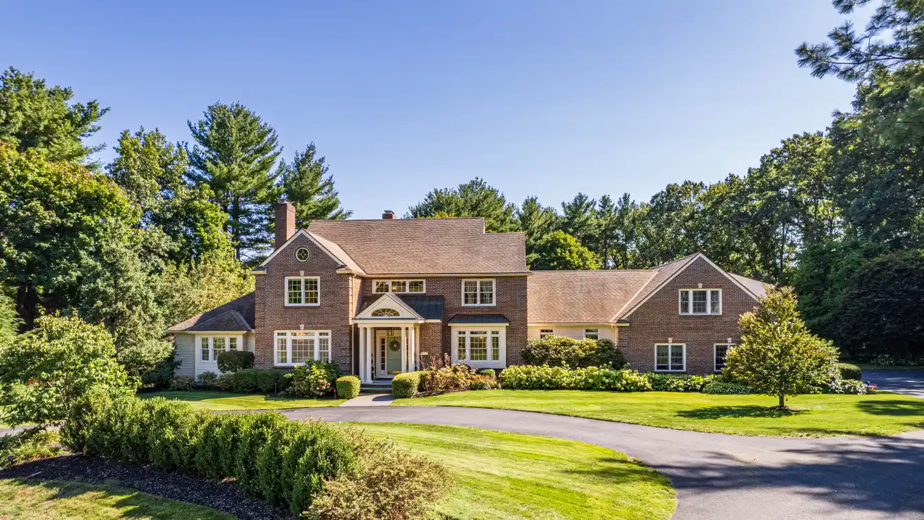 Spectacular Brick Colonial on a Prime Cul-de-sac