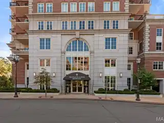 Expansive Condo with Panoramic Sunset Views