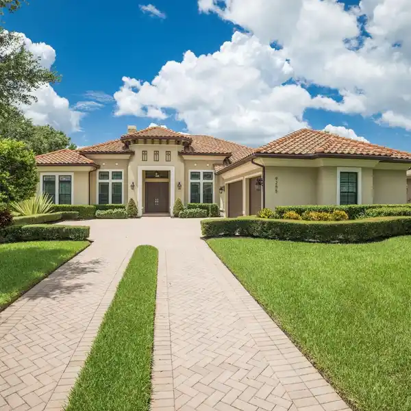 EXCEPTIONAL LONDON BAY CUSTOM HOME