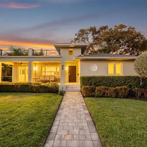 REDESIGNED MID-CENTURY HOME WITH MODERN COASTAL ELEGANCE