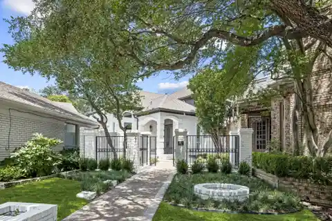 Completely Renovated Home in Glen Lakes