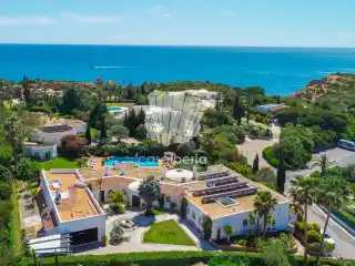 Traditional Villa with Pool, Garden, and Studio