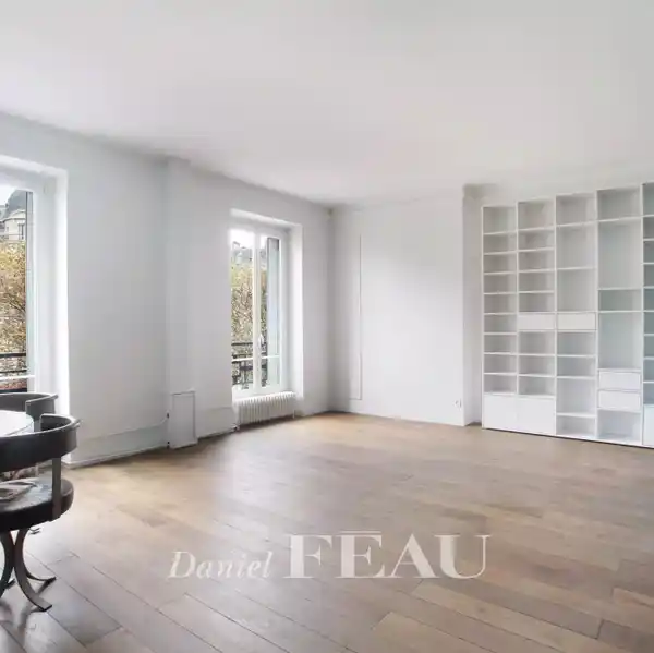 CHARMING PERIOD HOME WITH LIFT AND CELLAR