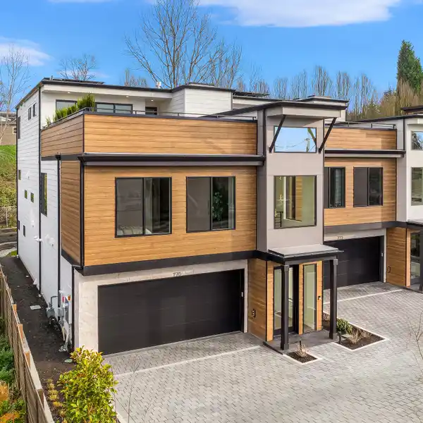 BRAND-NEW UPSCALE HOME IN MOSS BAY