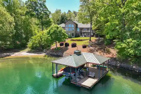 Beautifully Renovated Lake Keowee Home
