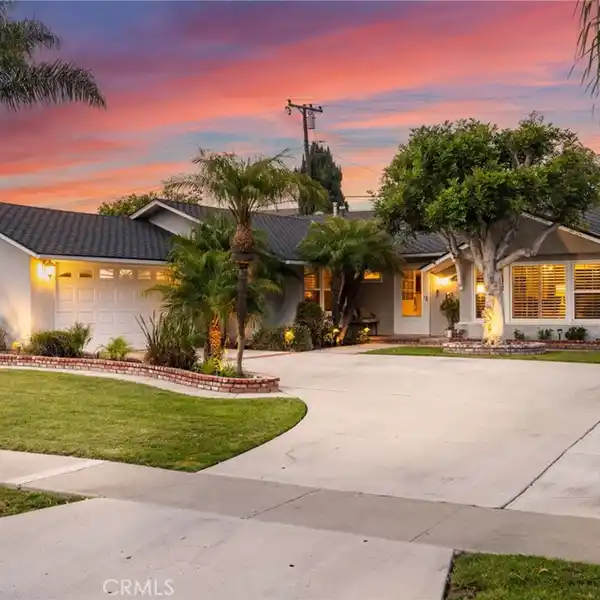 LUXURY ROSSMOOR OASIS WITH POOL, CASITA & RV PARKING