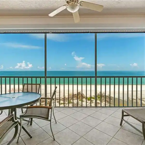 BEACHFRONT CONDO WITH PANORAMIC GULF VIEWS