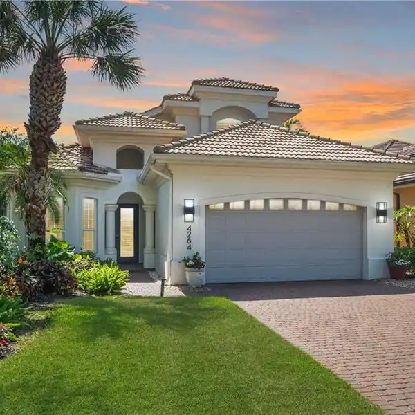 IMMACULATELY RENOVATED RESIDENCE