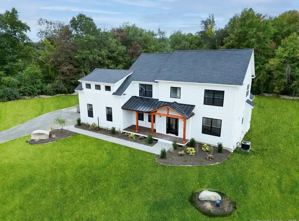 Your Ultimate Dream Home in a Tranquil Setting