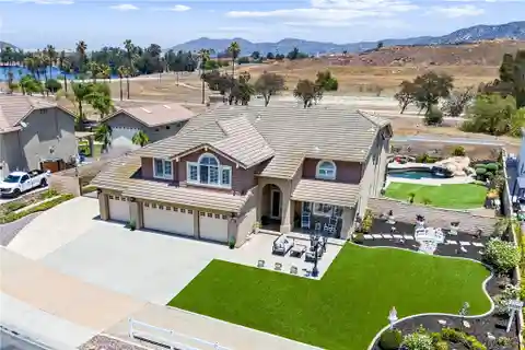 Exceptional Property in Coveted Sycamore Ranch