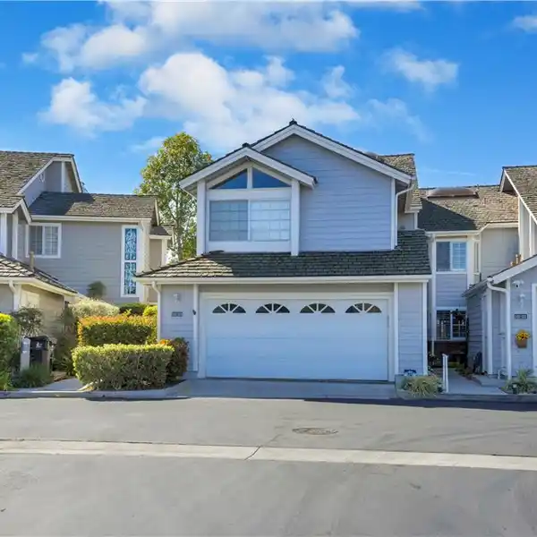 AMAZING UPGRADED TOWNHOME