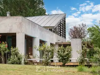 Architect-Designed Villa in Haut Bouliac