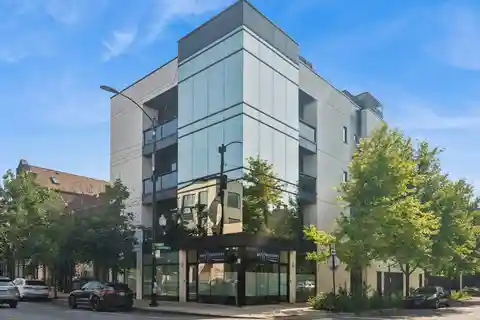 Spectacular Full-Floor Penthouse Condo