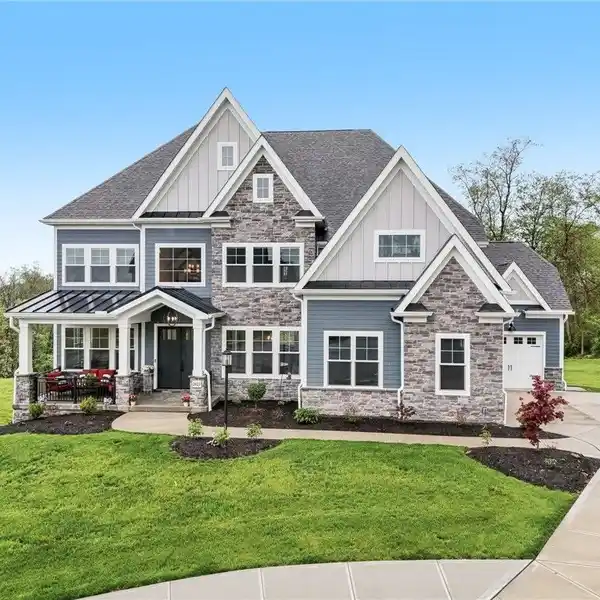 OPEN-PLAN CUSTOM BEAUTY