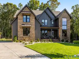 Gorgeous Custom Home in Summer Lake