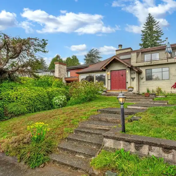 LARGE LOT IN POPULAR AMBLESIDE