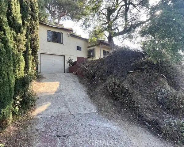 RARE OPPORTUNITY IN THE BURBANK HILLS