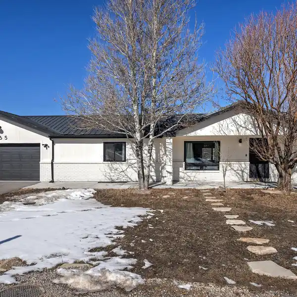 RECENTLY REMODELED HOME IN THE HEART OF HIGHLAND ESTATES