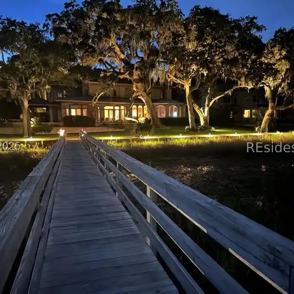 LUXURIOUS HOME WITH DEEP WATER PRIVATE DOCK