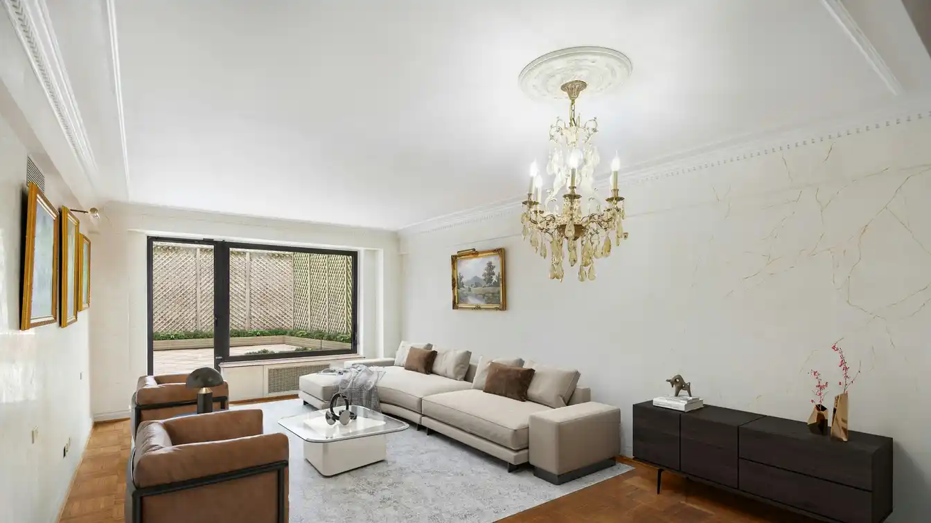 Prime Fifth Avenue - Featuring an Extraordinary Private Terrace