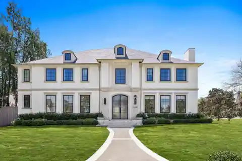 Chateau-style Masterpiece