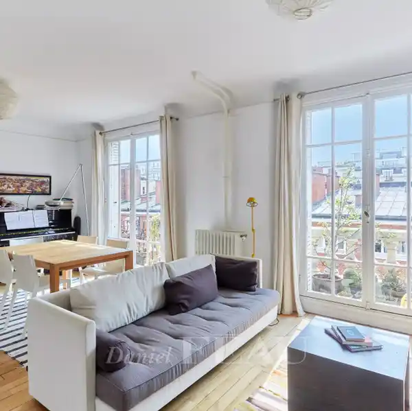PEACEFUL AND SUNNY APARTMENT