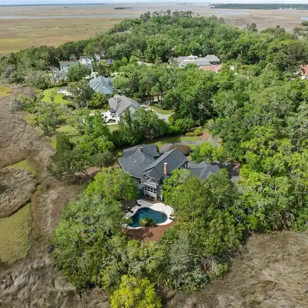 RENOVATED ISLAND HOME FACING FREDERICA RIVER AND SIDNEY LANIER BRIDGE