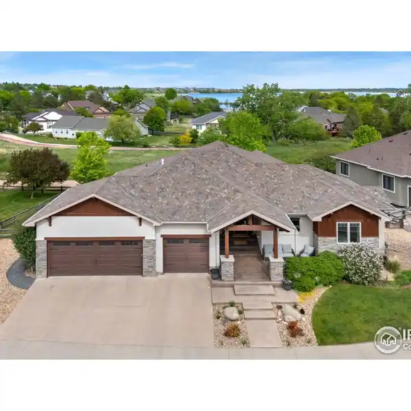 BEAUTIFULLY CRAFTED RANCH HOME IN THE SPRINGS AT MARIANA