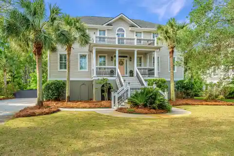 Stunning Turn-Key Home in Seaside Estates