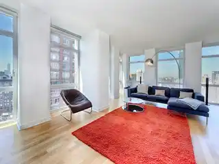 Iconic Manhattan Views from Sky House Condo