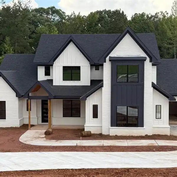 REFINED LIVING IN ARBOR SPRINGS