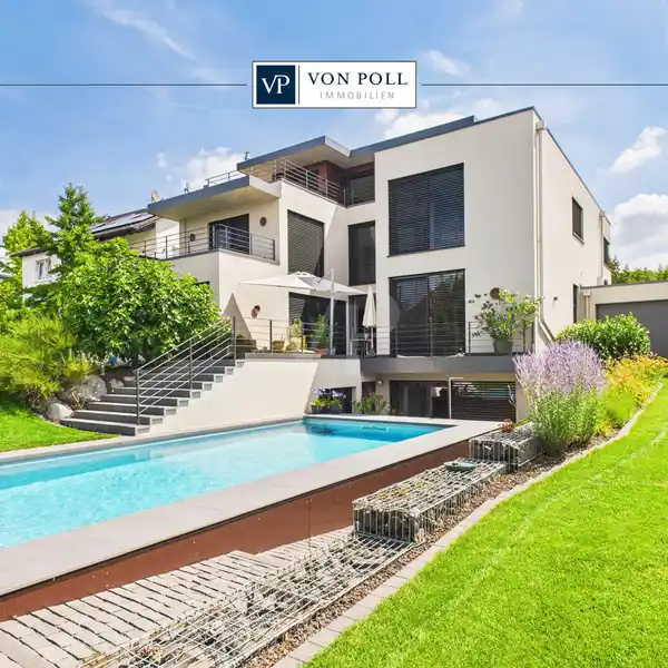 MODERN HOME WITH INCREDIBLE ATTENTION TO DETAIL