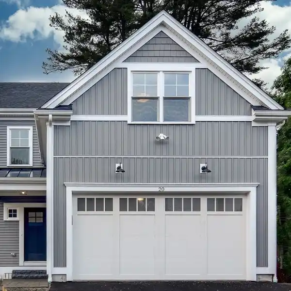 ELEGANT OPEN LAYOUT IN PRIME LOCATION