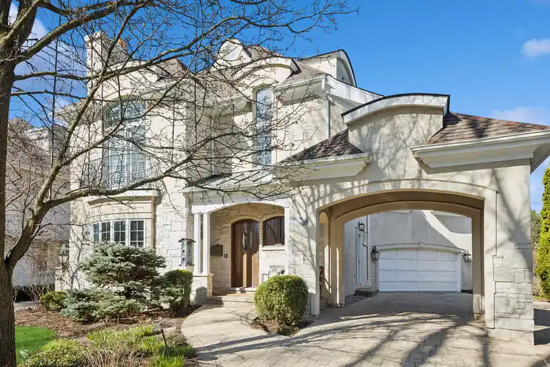 Spacious Residence in a Coveted Neighborhood