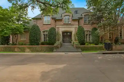 A Showplace in a Prime Location